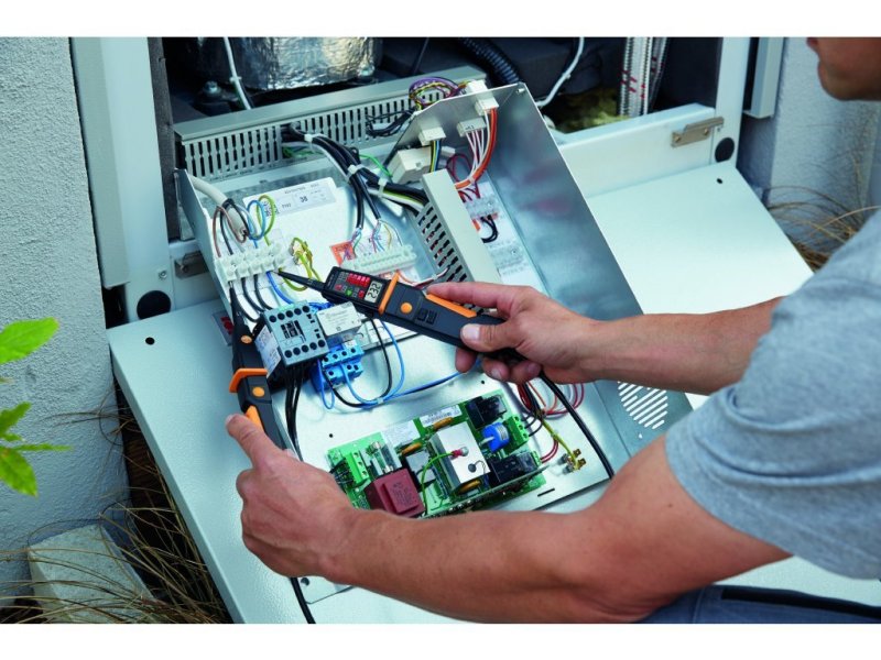 Testo 750-3 - Tester napätia 12–690 V AC/DC